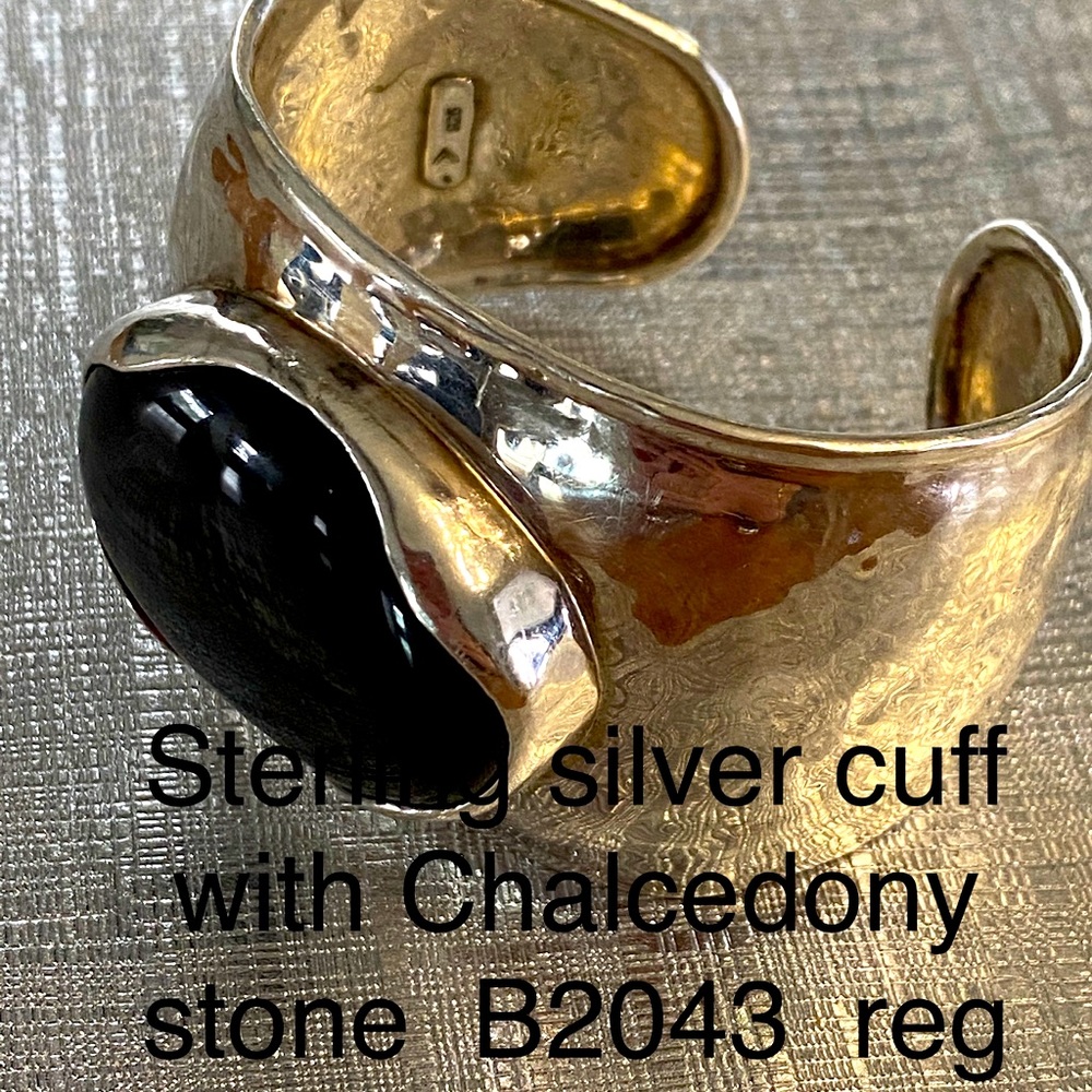 Silpada sterling silver cuff with Caledony stone